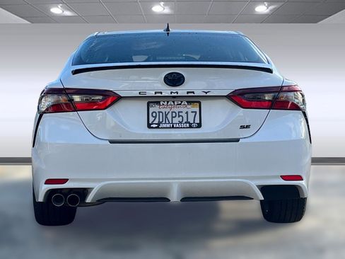 Used 2023 Toyota Camry SE image 5