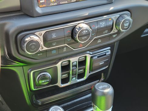 Used 2023 Jeep Wrangler Unlimited w/ 8.4" Radio Group AWD/4WD image 14