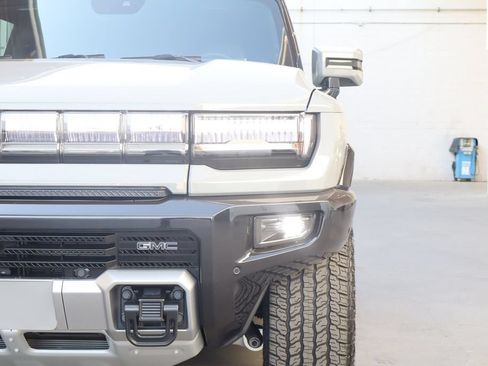 Used 2025 GMC Hummer EV 3X AWD/4WD image 8