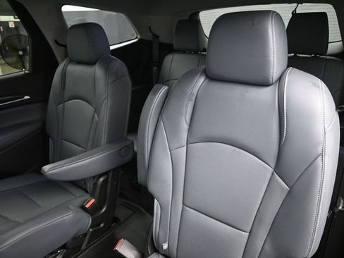 Used 2019 Buick Enclave Essence w/ Trailering Package, 5000 lbs. FWD image 16
