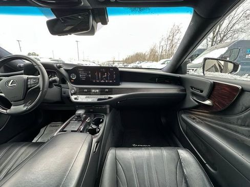 Used 2021 Lexus LS 500 AWD w/ Interior Upgrade Package image 31