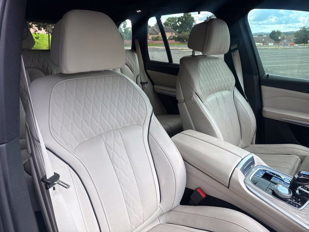 Used 2020 BMW X5 M50i w/ Executive Package AWD/4WD image 15