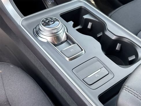 Used 2024 Ford Edge SE image 30