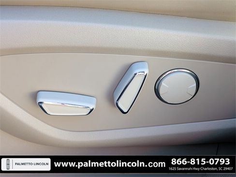 Certified 2023 Lincoln Nautilus Reserve w/ Equipment Group 202A image 19