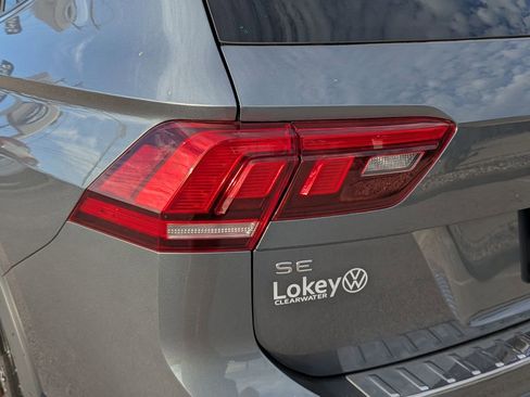 Certified 2023 Volkswagen Tiguan SE R-Line image 9