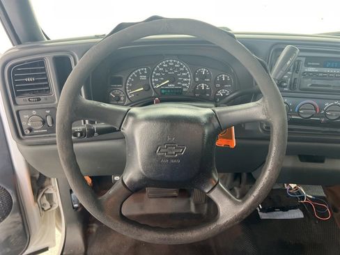 Used 2000 Chevrolet Silverado 2500 W/T w/ Firm Ride Suspension Pkg image 11