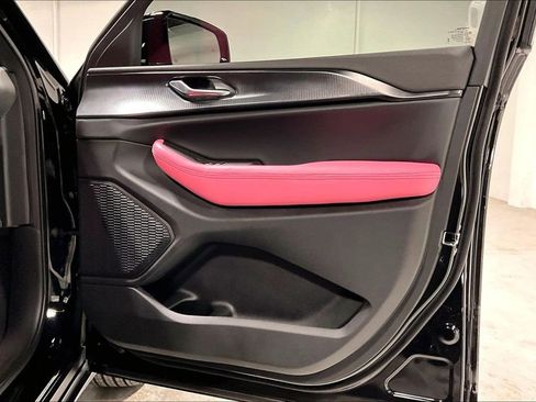 New 2025 Jeep Grand Cherokee Laredo image 19