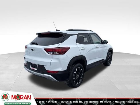 Used 2022 Chevrolet TrailBlazer LT w/ LPO, Blackout Package image 5