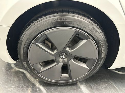 Used 2021 Tesla Model 3 Standard Range Plus RWD image 31