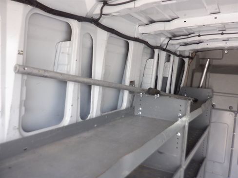 Used 2020 Nissan NV 2500 S RWD image 7