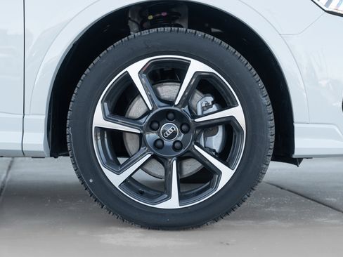 New 2025 Audi Q3 2.0T Premium Plus image 32