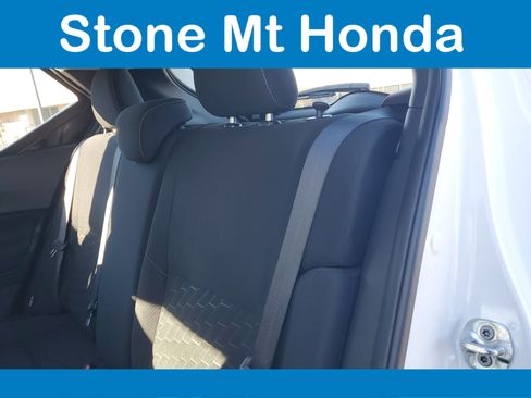 Used 2022 Nissan Kicks S image 11