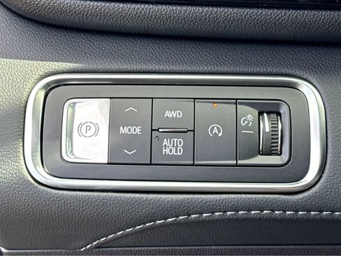 New 2026 Buick Enclave Sport Touring w/ Power Package AWD/4WD image 11