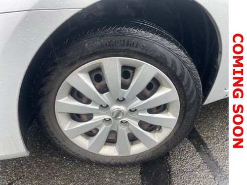 Used 2014 Nissan Sentra SV image 3