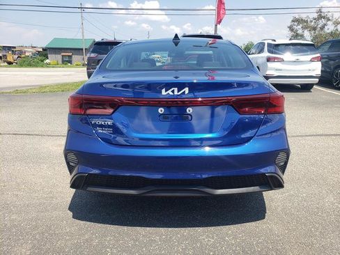 Certified 2024 Kia Forte LXS FWD image 5