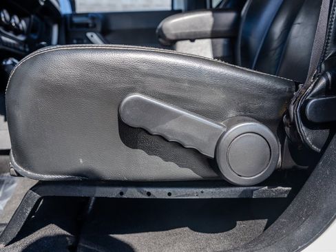 Used 2013 Jeep Wrangler Unlimited Rubicon w/ Connectivity Group image 26