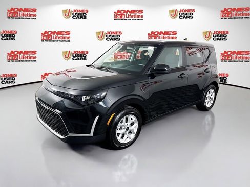 Used 2025 Kia Soul LX w/ LX Technology Package image 11