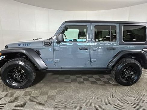 Used 2024 Jeep Wrangler Unlimited AWD/4WD image 5