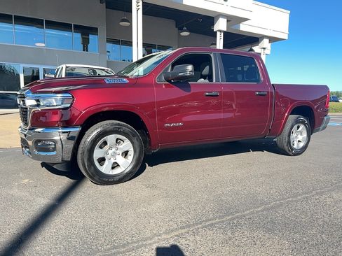 Used 2025 RAM 1500 Big Horn AWD/4WD image 1