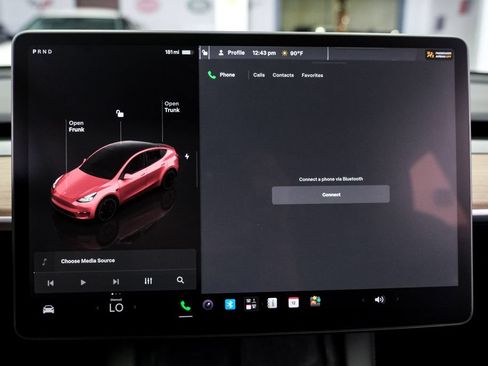 Used 2023 Tesla Model Y Performance AWD/4WD image 22