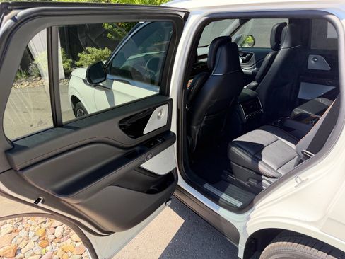 New 2026 Lincoln Aviator Black Label AWD/4WD image 20