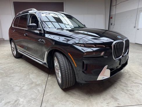 Certified 2025 BMW X7 xDrive40i w/ Premium Package image 7