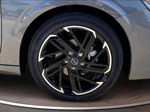 New 2026 Nissan Sentra SR w/ SR Premium Package image 12