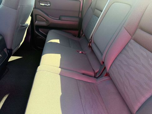 Used 2023 Nissan Frontier SV w/ Midnight Edition Package image 13