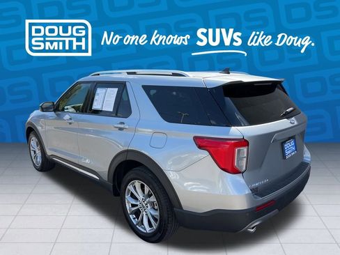 Used 2024 Ford Explorer Limited image 4