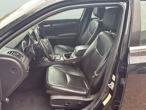Used 2020 Chrysler 300 Limited image 22