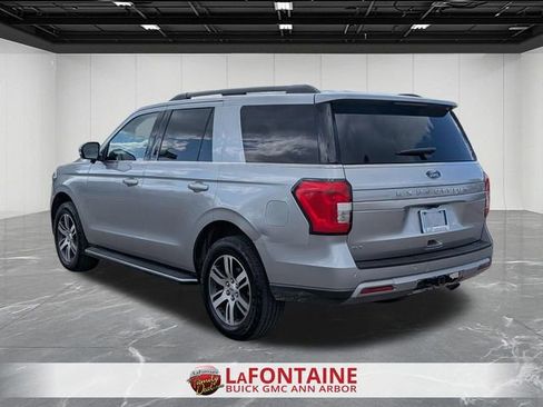 Used 2023 Ford Expedition XLT AWD/4WD image 3