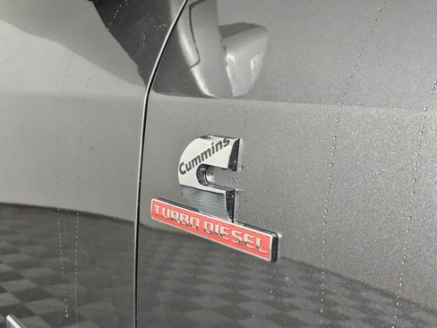 New 2025 RAM 2500 Laramie AWD/4WD image 11