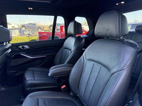 Used 2019 BMW X7 xDrive50i w/ M Sport Package image 32