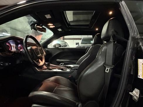 Used 2022 Dodge Challenger R/T Scat Pack RWD image 12