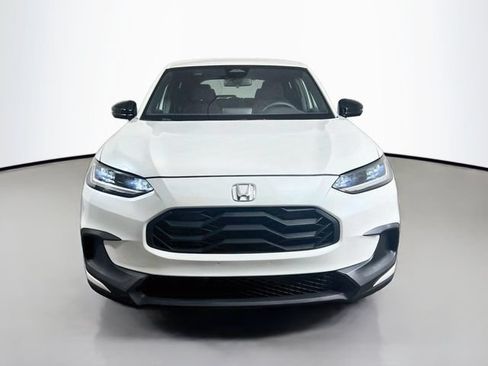 Used 2023 Honda HR-V Sport image 2
