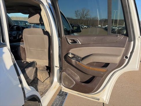 Used 2020 GMC Yukon Denali w/ Denali Premium Package image 18