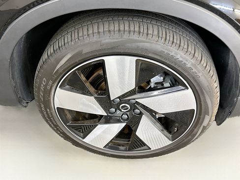 Used 2023 Volvo C40 P8 Recharge Ultimate w/ Protection Package Premier image 11