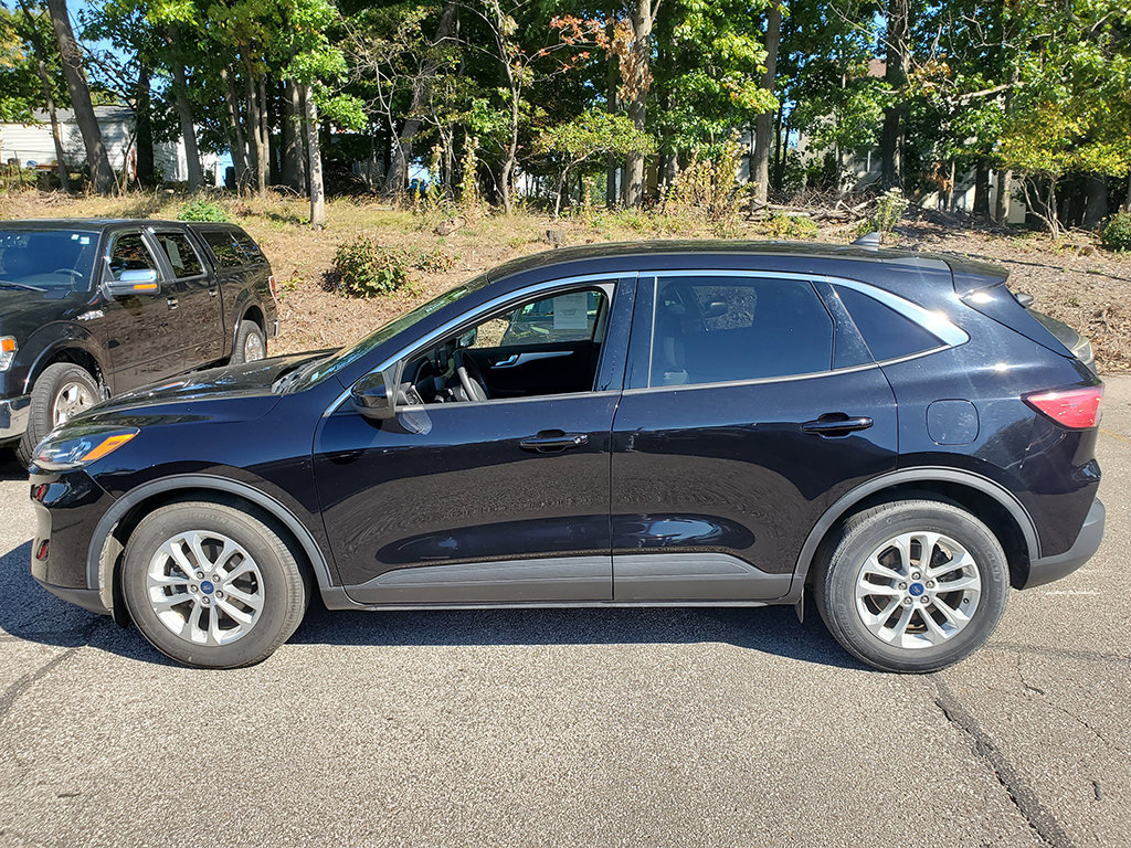 Used 2020 Ford Escape SE FWD image 3