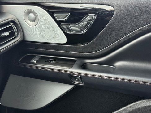 Used 2020 Lincoln Aviator Reserve w/ Equipment Group 202A image 26