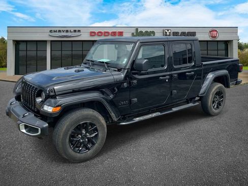 Used 2022 Jeep Gladiator Sport AWD/4WD image 7