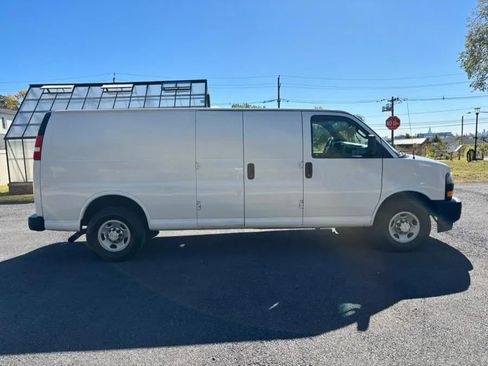 Used 2019 Chevrolet Express 2500 Extended image 12