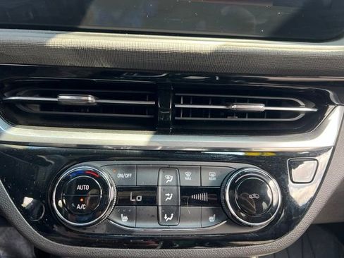 Used 2024 Buick Envista Sport Touring w/ Convenience I Package FWD image 17