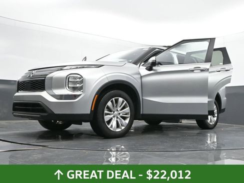 Used 2025 Mitsubishi Outlander ES image 72