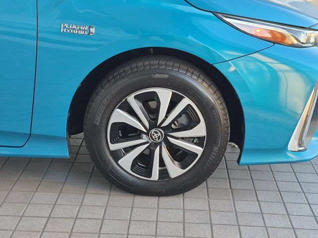 Used 2017 Toyota Prius Prime Premium FWD image 13