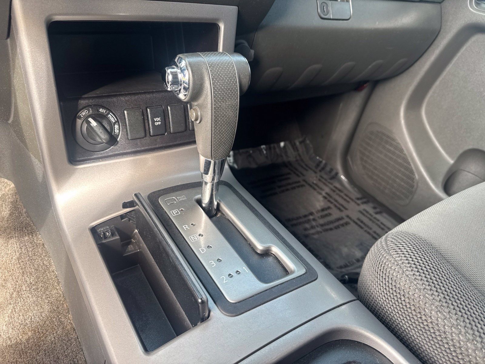 Used 2010 Nissan Pathfinder S AWD/4WD image 17