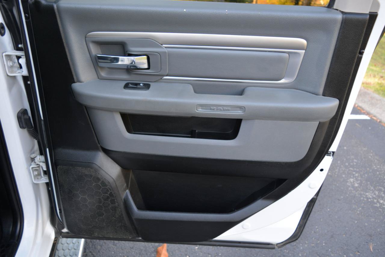Used 2019 RAM 1500 Big Horn RWD image 16