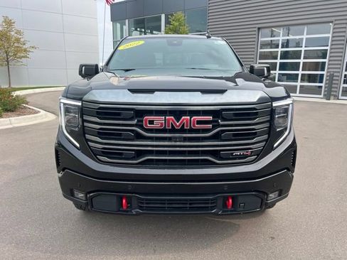 Used 2022 GMC Sierra 1500 AT4 w/ AT4 Premium Package AWD/4WD image 2