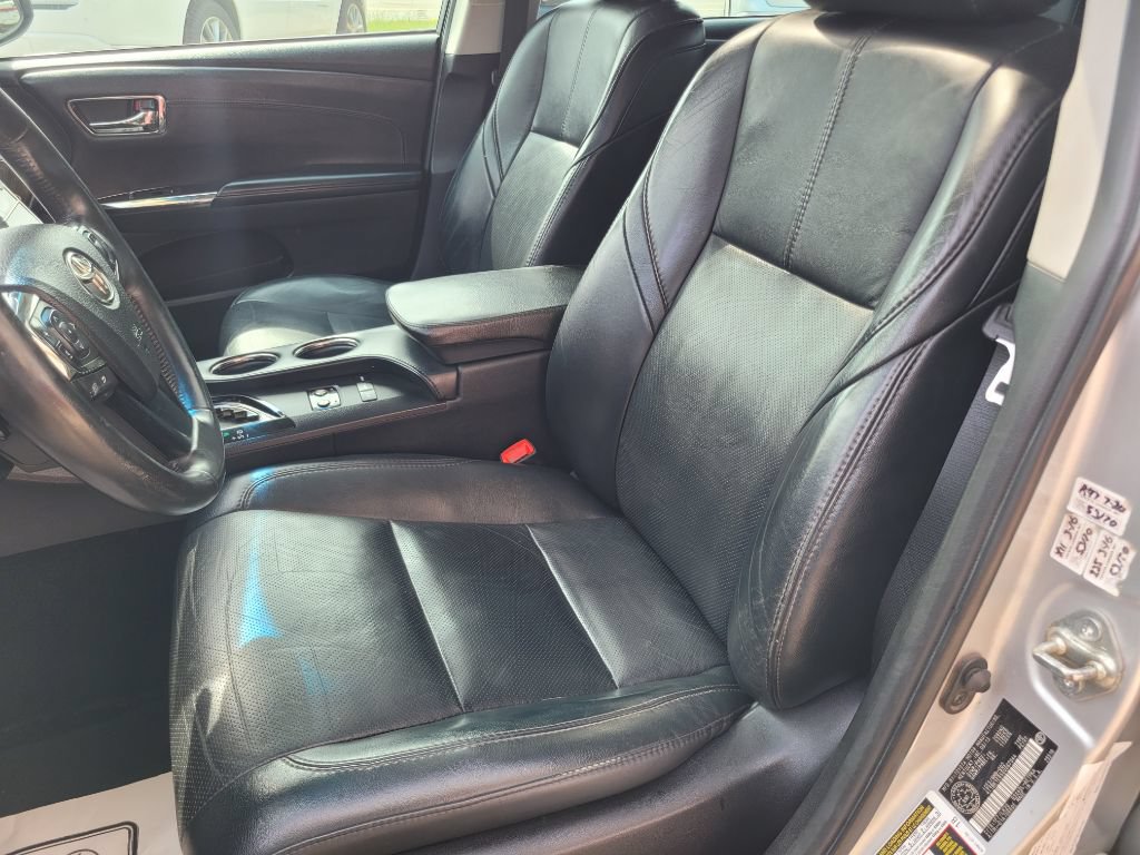 Used 2013 Toyota Avalon Limited FWD image 21