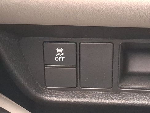 Certified 2025 Honda HR-V LX image 23