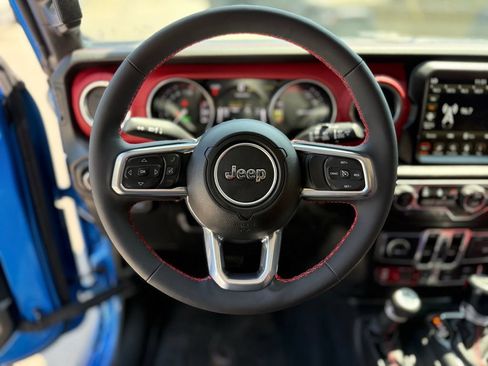 Used 2023 Jeep Wrangler Unlimited Rubicon 4xe AWD/4WD image 6